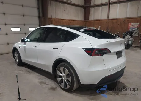 2021 Tesla Model Y Long Range Dual Motor All-Wheel Drive z USA, uszkodzony, nr VIN 5YJYGDEE5MF191321